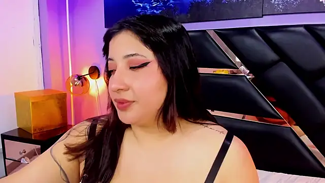 Snapshot of Emma_monserrat chatting on July 18, 2026, 11:36 am Emma monserrat online show from July 18, 2026, 11:36 am