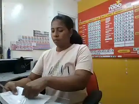 Ivon-09 online show from February 11, 2025, 7:05 pm