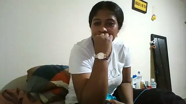 Ivon-09 online show from April 1, 2026, 1:06 am