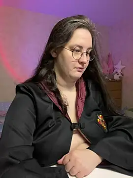 hungry1bunny online show from March 8, 2025, 5:01 pm