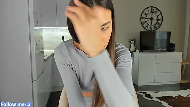 nilliluv online show from March 3, 2025, 9:22 am