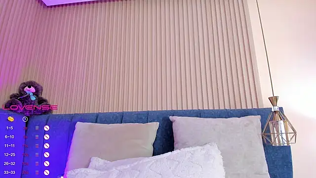 kathecute   online show from February 8, 2025, 4:57 am