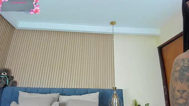 kathecute   online show from June 6, 2026, 1:43 am