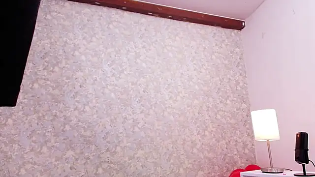 Snapshot of nicol_f chatting on February 11, 2025, 7:16 pm nicol f online show from February 11, 2025, 7:16 pm