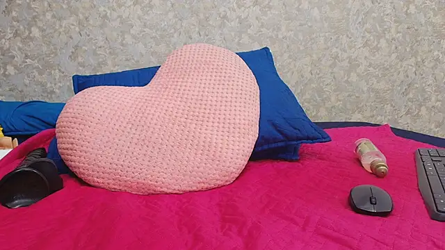 Snapshot of nicol_f chatting on March 3, 2025, 10:20 pm nicol f online show from March 3, 2025, 10:20 pm