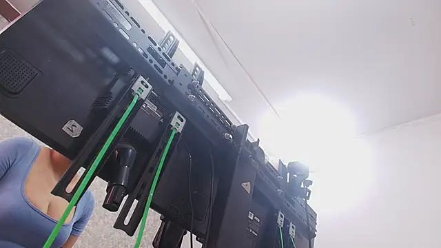 Snapshot of nicol_f chatting on September 8, 2025, 7:13 pm nicol f online show from September 8, 2025, 7:13 pm