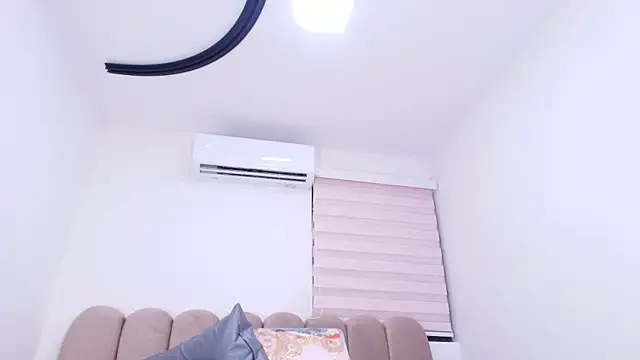 Snapshot of nicol_f chatting on December 5, 2025, 3:04 am nicol f online show from December 5, 2025, 3:04 am