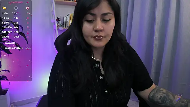 Snapshot of GretaX-X chatting on November 11, 2025, 6:57 am GretaX-X online show from November 11, 2025, 6:57 am