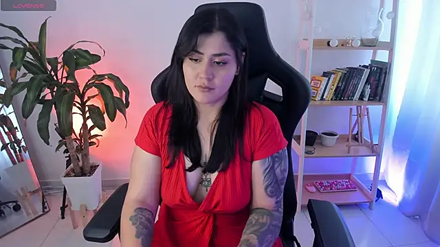 Snapshot of GretaX-X chatting on February 9, 2026, 2:43 pm GretaX-X online show from February 9, 2026, 2:43 pm