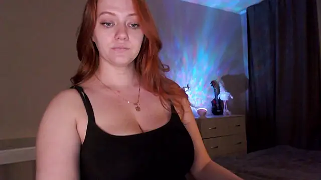 SarahSweetie online show from January 6, 2025, 5:38 pm