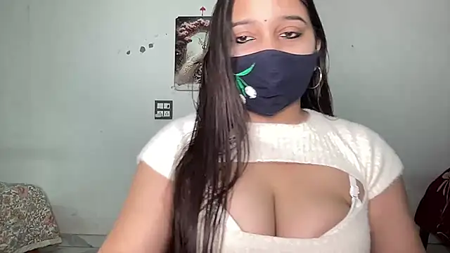 Varnika aarora online show from November 4, 2025, 3:38 am