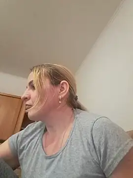 Malichkaanna30 online show from February 5, 2025, 12:17 pm