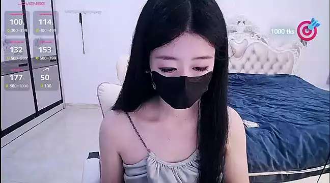 CN-xiaofei online show from February 24, 2025, 4:16 am