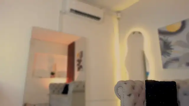 Isa Little Star online show from October 25, 2025, 9:20 pm