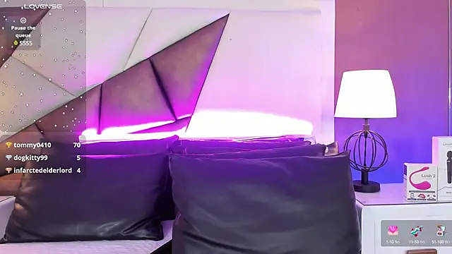 NaomyRivera online show from February 20, 2025, 3:19 pm