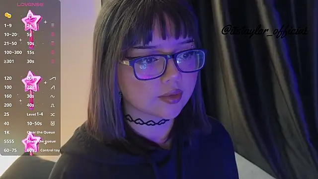 Snapshot of missy_taylor_ chatting on June 4, 2026, 11:33 pm missy taylor online show from June 4, 2026, 11:33 pm