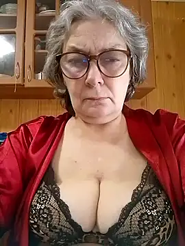 Snapshot of IrinaSweet54 chatting on June 16, 2026, 8:06 am IrinaSweet54 online show from June 16, 2026, 8:06 am