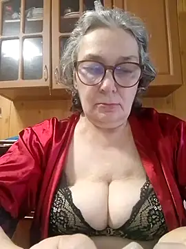 Snapshot of IrinaSweet54 chatting on June 24, 2026, 8:35 am IrinaSweet54 online show from June 24, 2026, 8:35 am