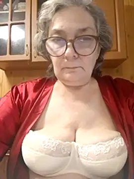 Snapshot of IrinaSweet54 chatting on June 27, 2026, 3:17 pm IrinaSweet54 online show from June 27, 2026, 3:17 pm