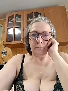 Snapshot of IrinaSweet54 chatting on July 1, 2026, 9:00 am IrinaSweet54 online show from July 1, 2026, 9:00 am