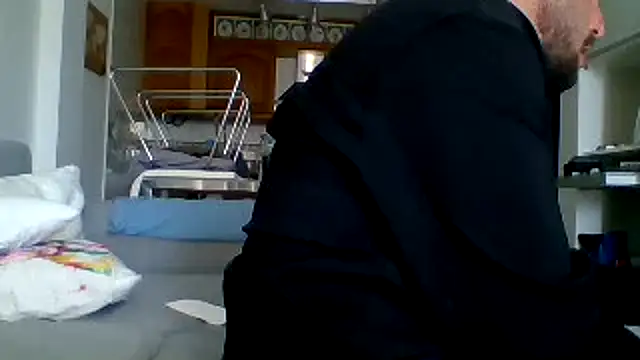 Snapshot of bobotatto chatting on April 26, 2026, 2:59 pm bobotatto online show from April 26, 2026, 2:59 pm