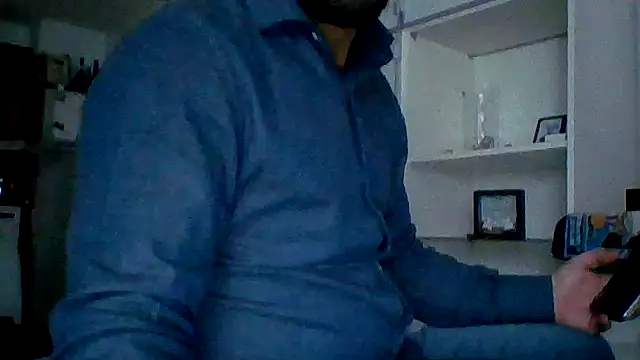 Snapshot of bobotatto chatting on April 28, 2026, 2:27 am bobotatto online show from April 28, 2026, 2:27 am