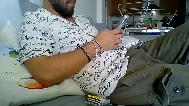 Snapshot of bobotatto chatting on May 11, 2026, 2:45 pm bobotatto online show from May 11, 2026, 2:45 pm
