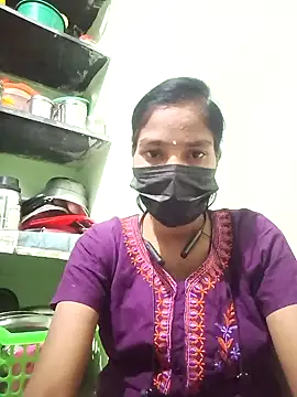 anusiya01 online show from February 12, 2025, 3:49 pm