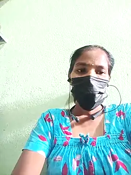 anusiya01 online show from February 18, 2025, 3:21 am