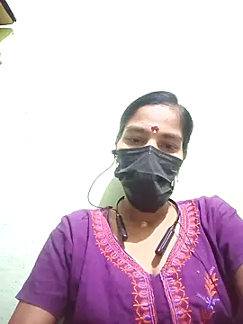 anusiya01 online show from September 10, 2025, 2:50 pm