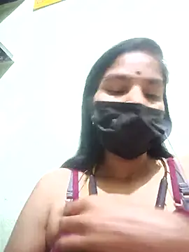 anusiya01 online show from September 18, 2025, 5:59 pm