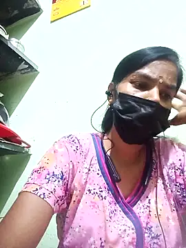 anusiya01 online show from September 19, 2025, 3:56 pm