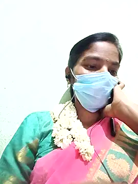 anusiya01 online show from October 5, 2025, 4:49 pm