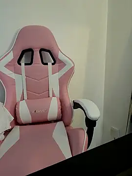 princess katey online show from March 9, 2025, 1:37 pm