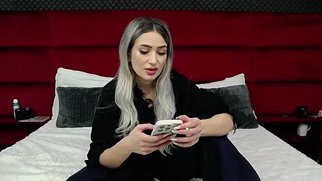 MinnieMe online show from November 2, 2025, 7:05 pm