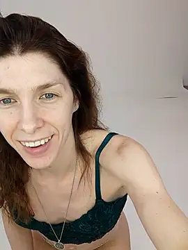 YourSuperModel online show from April 18, 2026, 9:24 am