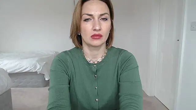 Mallinia online show from March 16, 2025, 2:55 pm