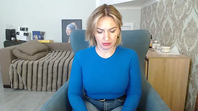 Mallinia online show from April 21, 2026, 11:49 am