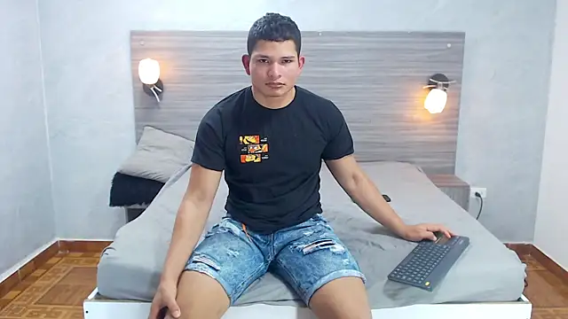 Loony Zion online show from October 6, 2025, 2:36 pm