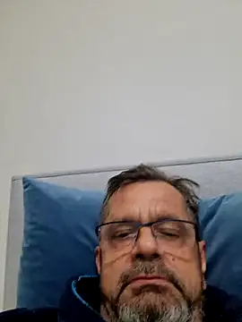 axecoman60 online show from January 23, 2025, 7:40 pm