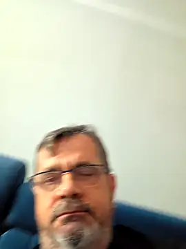 Snapshot of axecoman60 chatting on February 18, 2026, 8:21 am axecoman60 online show from February 18, 2026, 8:21 am