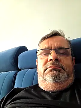 Snapshot of axecoman60 chatting on February 22, 2026, 11:31 am axecoman60 online show from February 22, 2026, 11:31 am