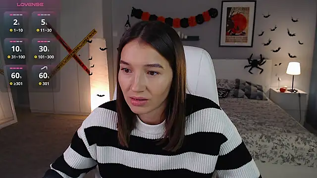 Bellla Haddid online show from October 25, 2025, 1:24 am