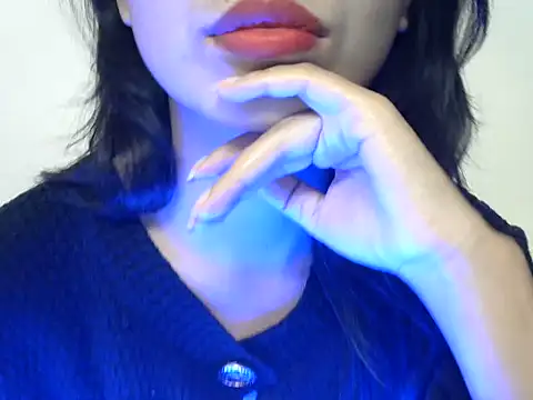 amrita2210 online show from January 5, 2025, 8:00 pm