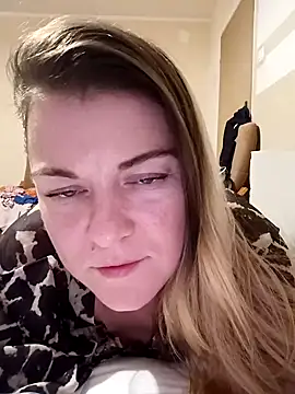 Snapshot of LunikaLunaX chatting on January 21, 2025, 8:21 pm LunikaLunaX online show from January 21, 2025, 8:21 pm