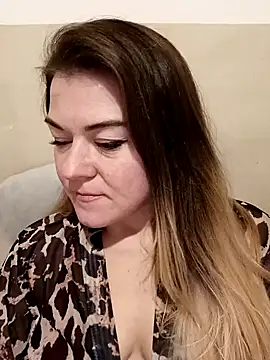 Snapshot of LunikaLunaX chatting on February 10, 2025, 7:17 pm LunikaLunaX online show from February 10, 2025, 7:17 pm