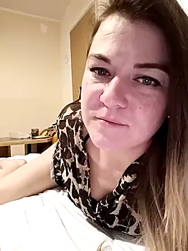 Snapshot of LunikaLunaX chatting on February 16, 2025, 8:00 pm LunikaLunaX online show from February 16, 2025, 8:00 pm