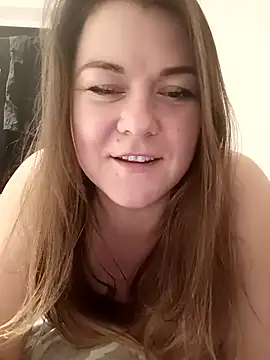 Snapshot of LunikaLunaX chatting on January 11, 2026, 9:53 pm LunikaLunaX online show from January 11, 2026, 9:53 pm