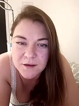 Snapshot of LunikaLunaX chatting on January 18, 2026, 7:28 pm LunikaLunaX online show from January 18, 2026, 7:28 pm