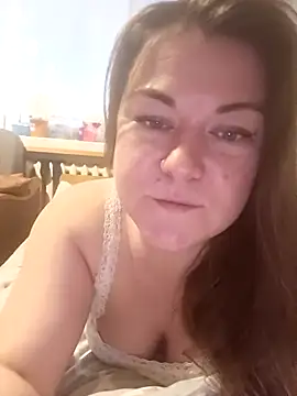 Snapshot of LunikaLunaX chatting on March 30, 2026, 7:20 am LunikaLunaX online show from March 30, 2026, 7:20 am